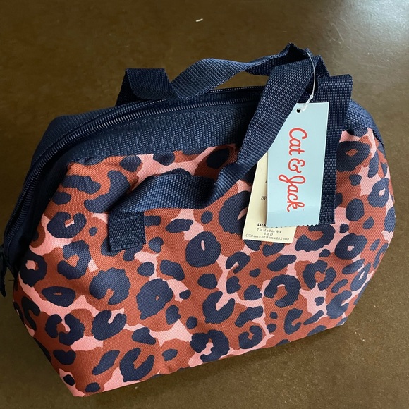 Cat and Jack Leopard Lunchbox - brand new - Picture 2 of 2